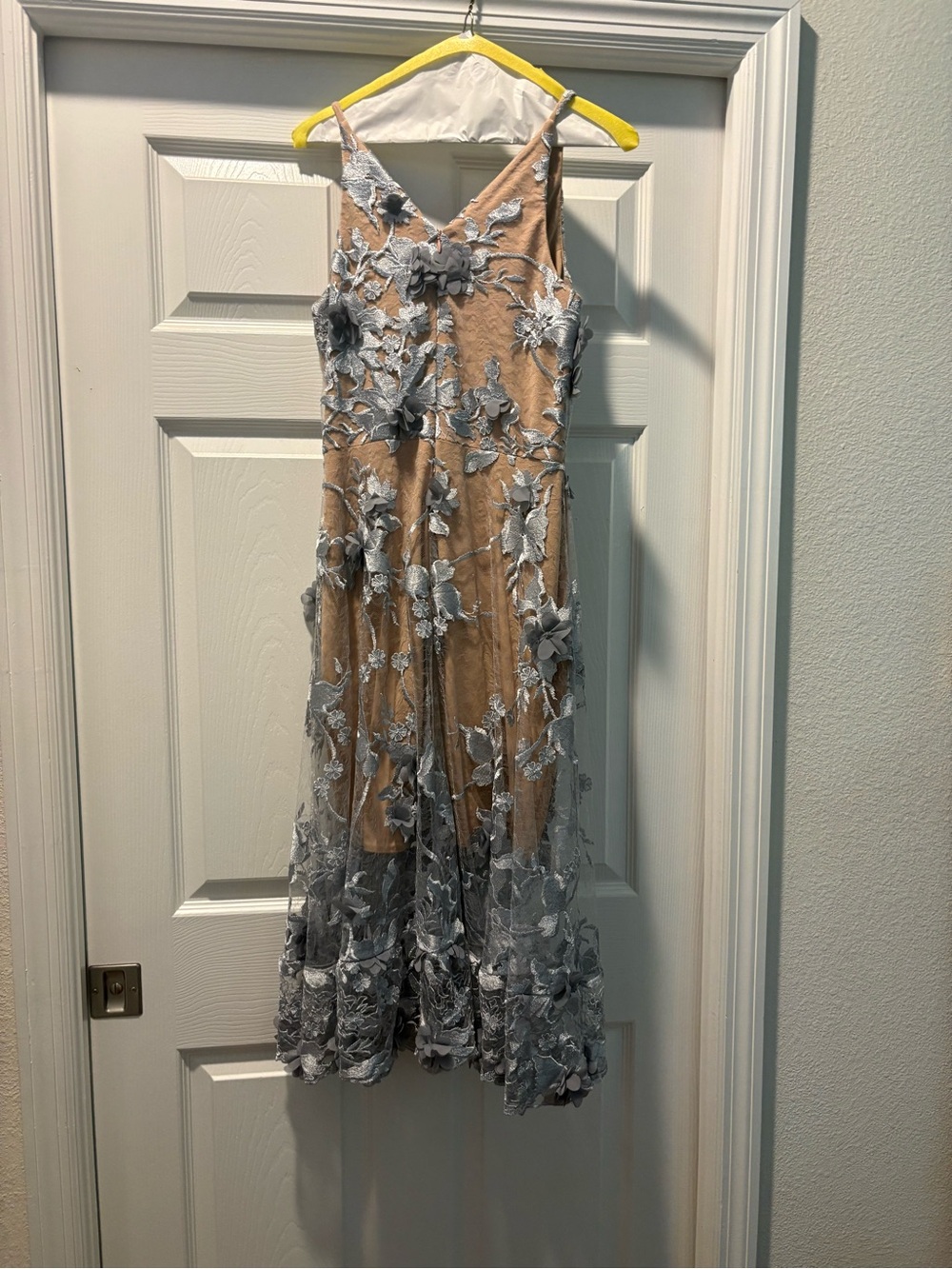 Dress the Population Beige Midi Dress with Silver Floral Appliqué - Picture 2 of 6